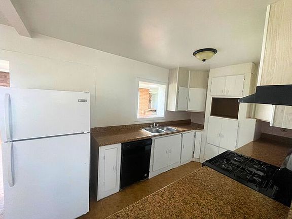 4th image of 5001 Benning Ave #1