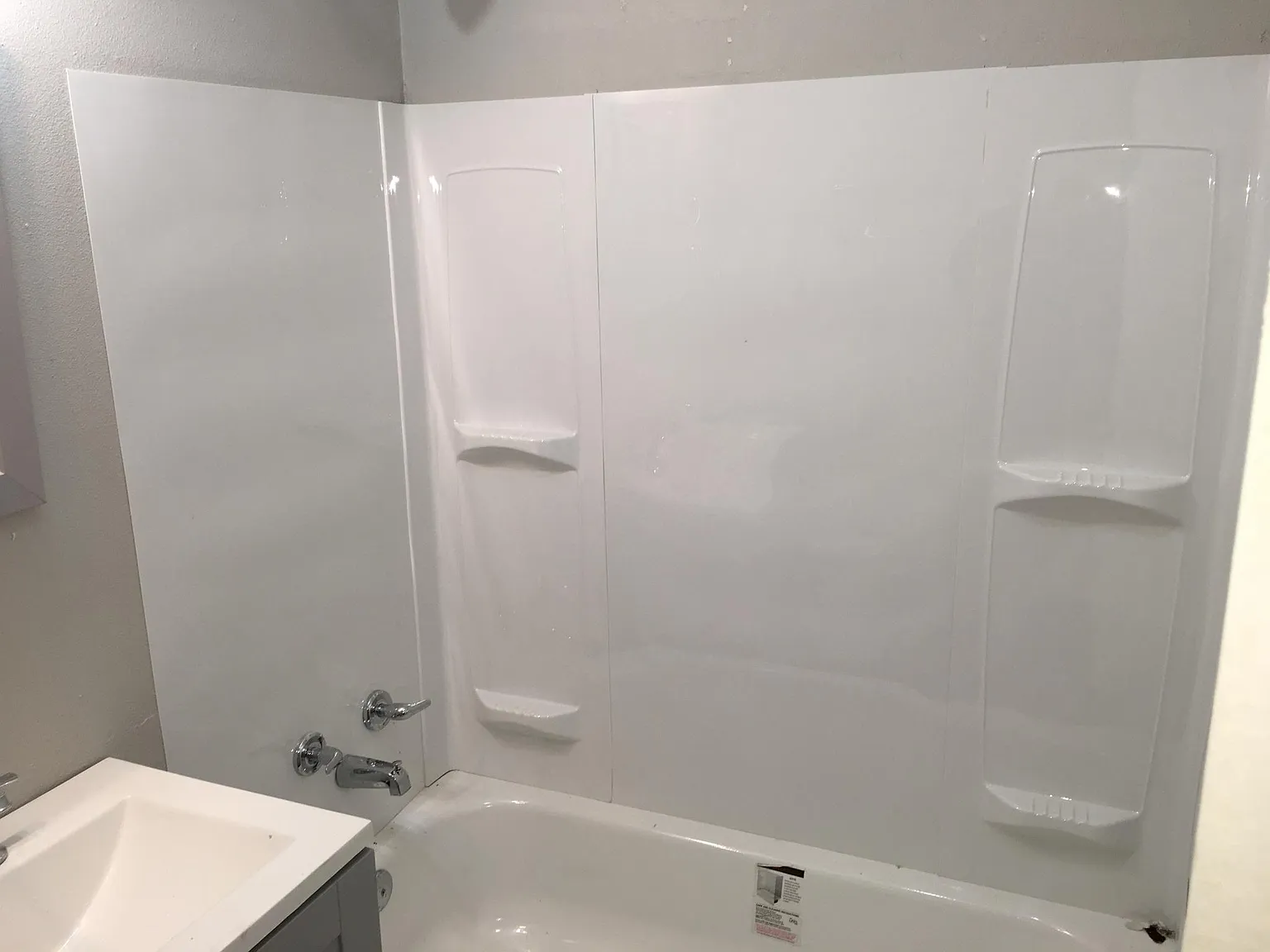 3 bed, 976 sqft, $1,025 — Photo 4