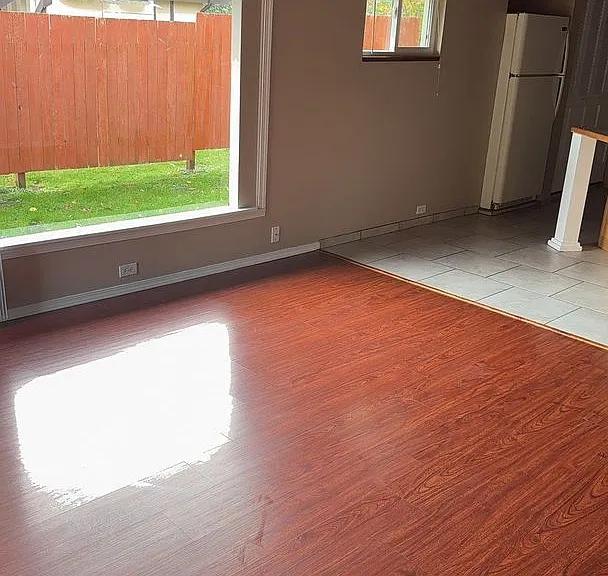 1008 Stockwell St — Photo 10