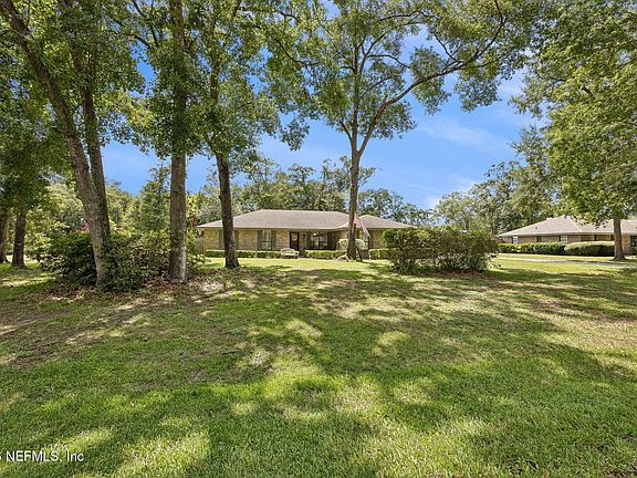 3rd image of 11166 WOODELM Drive E