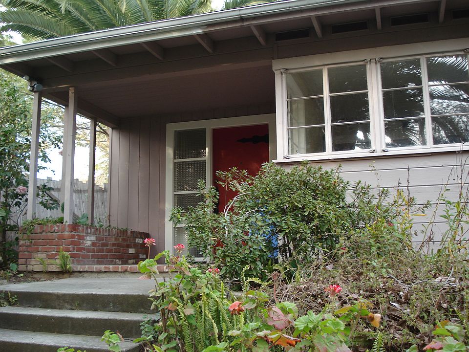 1st image of 7961 Canyon Dr
