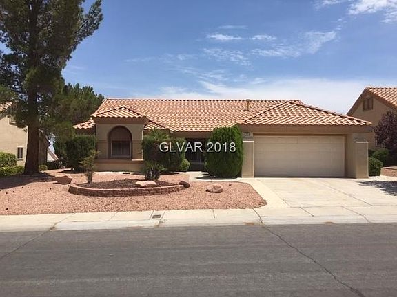 3rd image of 2804 Lotus Hill Dr