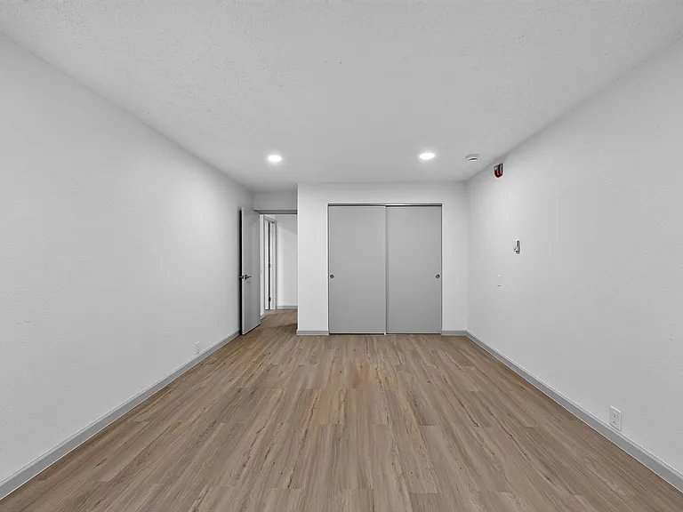 The Clover Apartments — Photo 24
