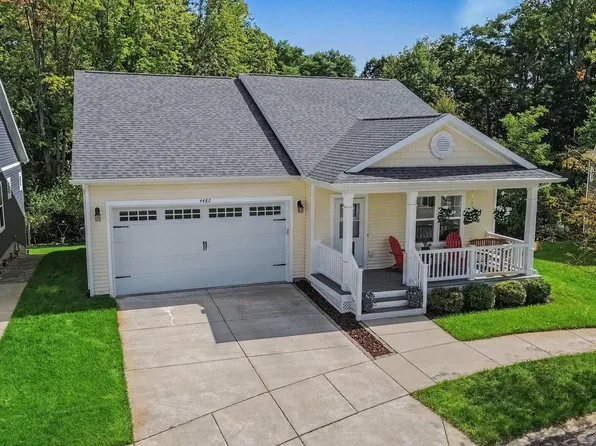 4482 Marie Therese Cir, Pinckney, MI 48169