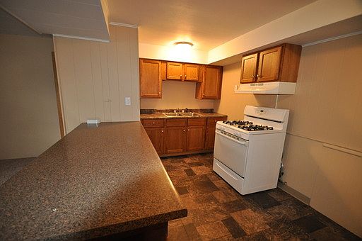 1st image of 831 Germain St