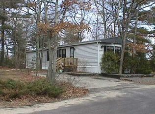 8 Kitty Hawk Ln, Coventry, RI 02816
