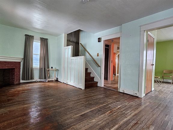3rd image of 18 Kress St
