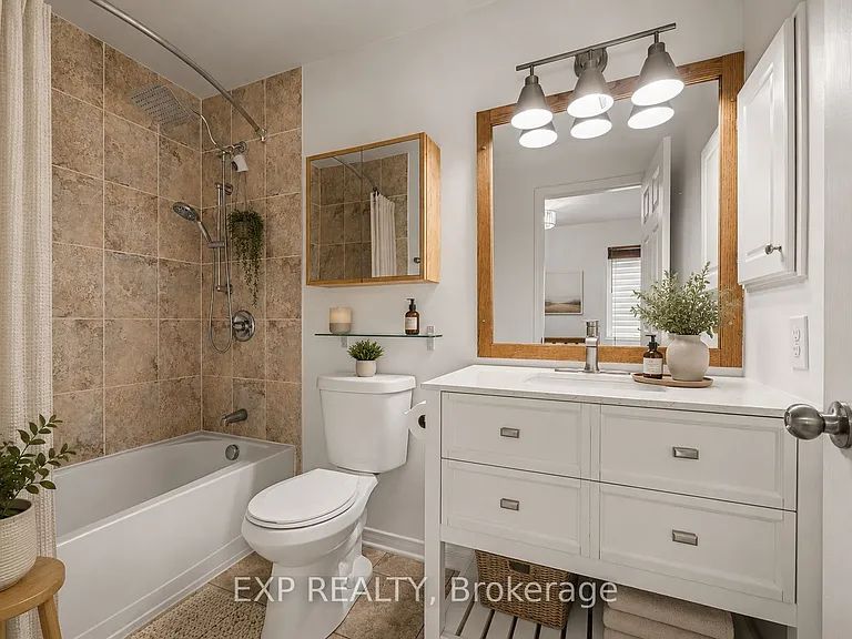 218 Rolling Meadow Cres — Photo 21
