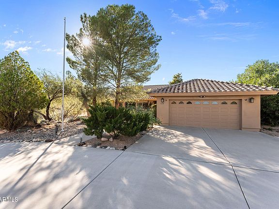 4th image of 1646 N PEACH Drive