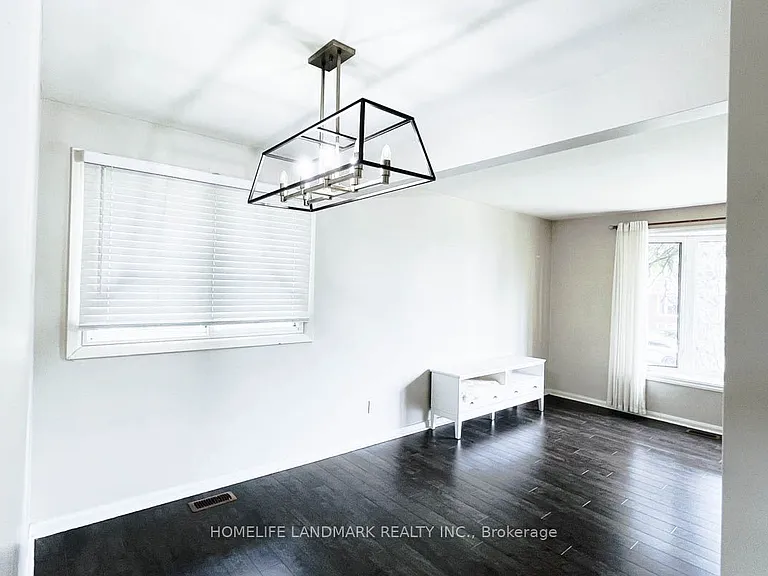 16 Lochinvar Cres #MAIN — Photo 11