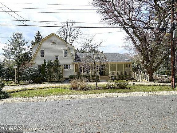 2nd image of 1124 Marion Ave