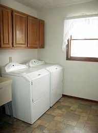 2nd image of 956 River Knoll Dr
