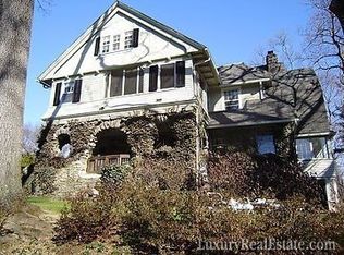 160 Pelhamdale Ave, Pelham, NY 10803