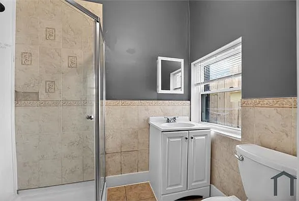 729 E Allegheny Ave — Photo 14