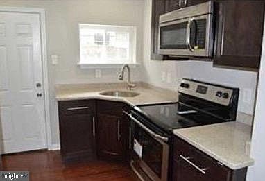 2nd image of 2114 Mountain St