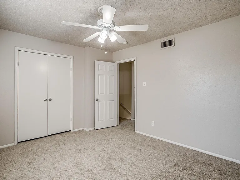 105 SE Gardens Blvd #112 — Photo 4