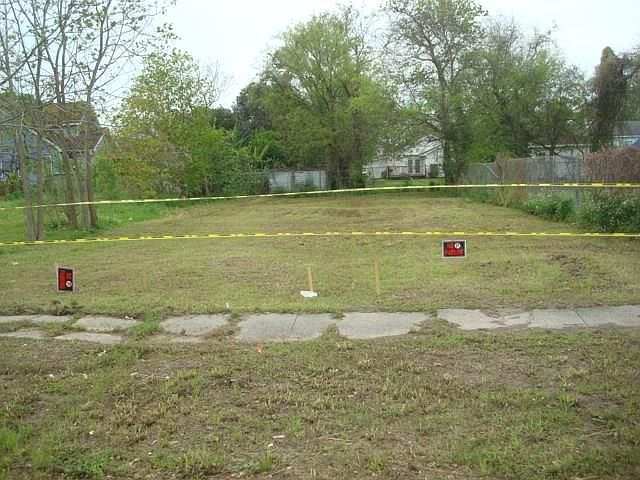 2nd image of 1423 L B Landry Ave