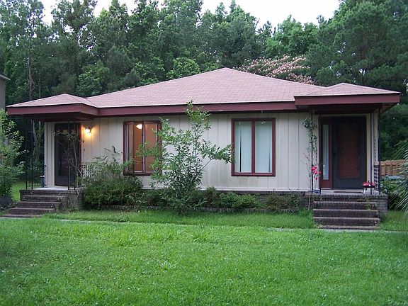 2nd image of 1543 Theresa Dr #B