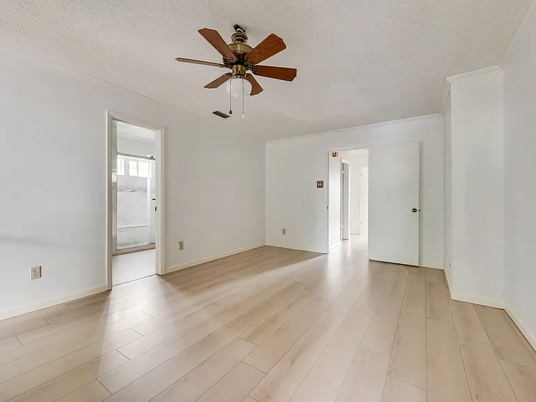 2623 Fallcreek Dr — Photo 10