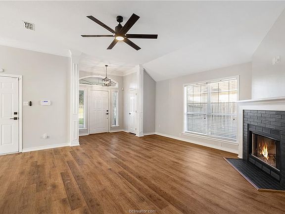 4th image of 3712 Marielene Cir