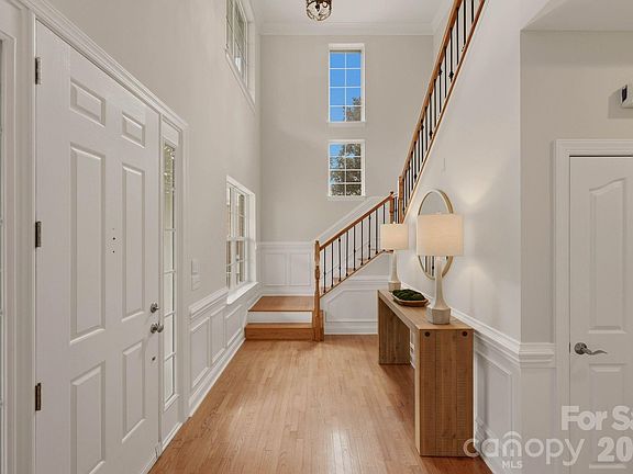 3rd image of 1416 Shade Tree Ct