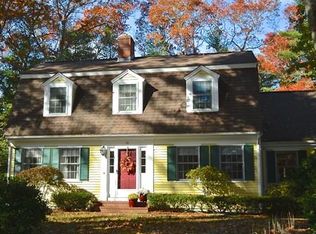 19 Pinewood Dr, Marion, MA 02738