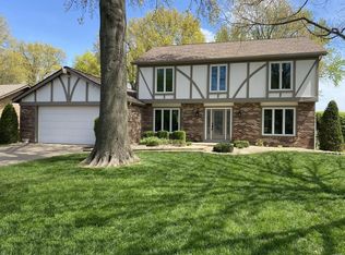 258 Berlekamp Dr, Saint Charles, MO