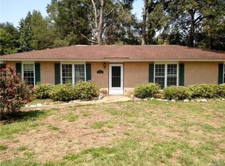 330 Meadow Lane Dr, Elmore, AL 36025