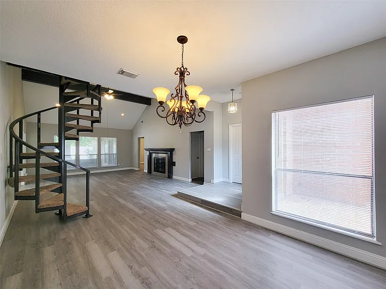11614 Taos Ln — Photo 17