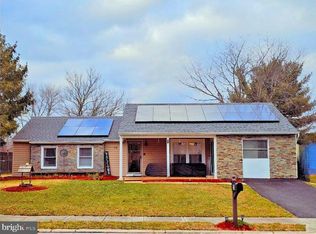 10 Aberdale Ln, Sicklerville, NJ 08081