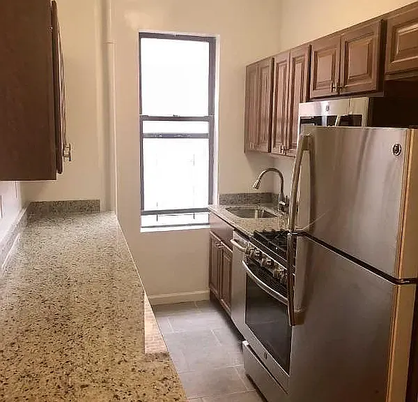 623 W 207th St #46 — Photo 3
