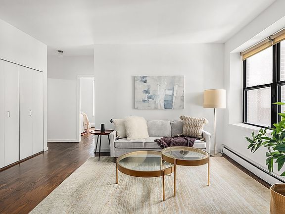 2nd image of 14 Prince St APT 4C