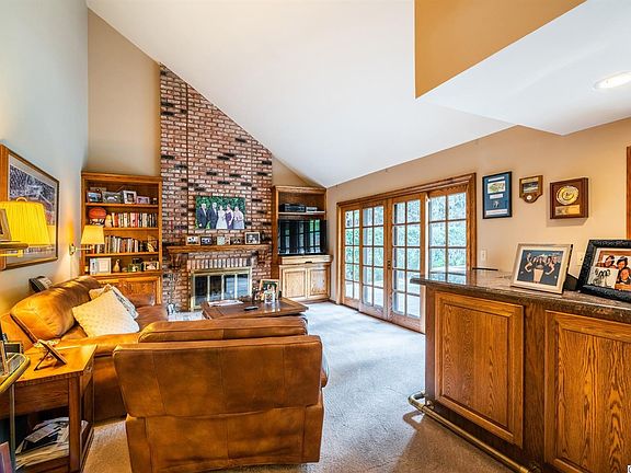 5th image of 3172 Emerald Isle Dr
