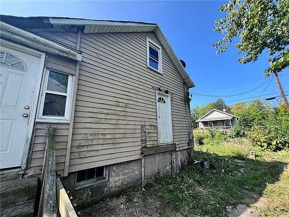3rd image of 29 S Lansdowne Ave