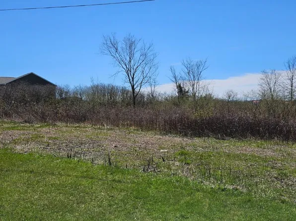 496 Lake Shore Dr #498, Willard, OH 44890