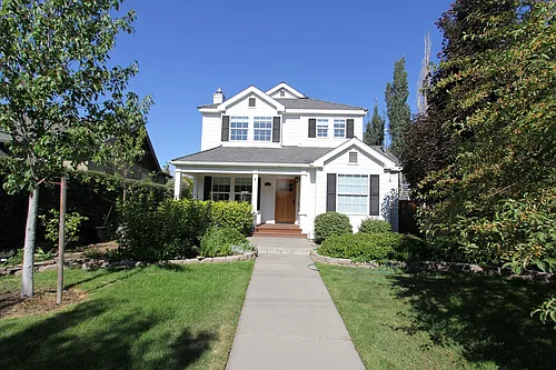 1011 NW Harmon Blvd Photo 1
