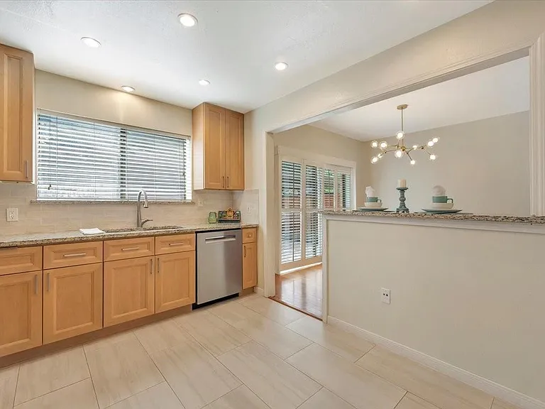 11711 Memorial Dr #135 — Photo 3