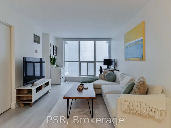 8 York St, Toronto, ON
