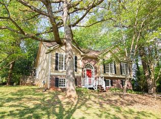 1003 Maplelake Dr, Acworth, GA 30101