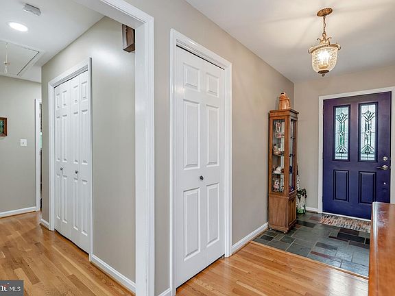 5th image of 8905 Hazel Dr