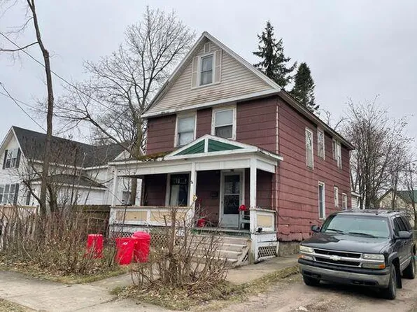 526 Cedar St, Sault Sainte Marie, MI 49783