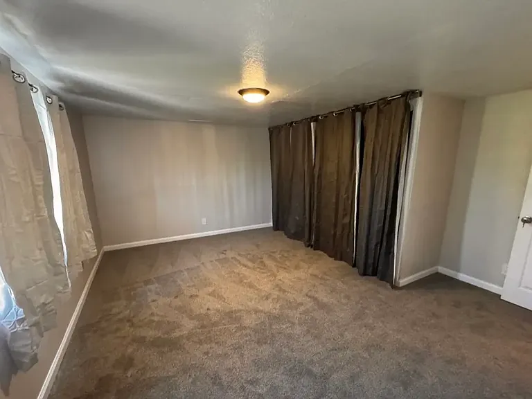 60 N Capitol Ave #B — Photo 8