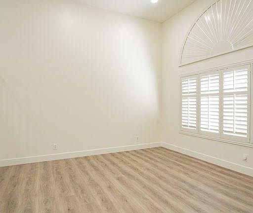 5th image of 506 Marinella Aisle