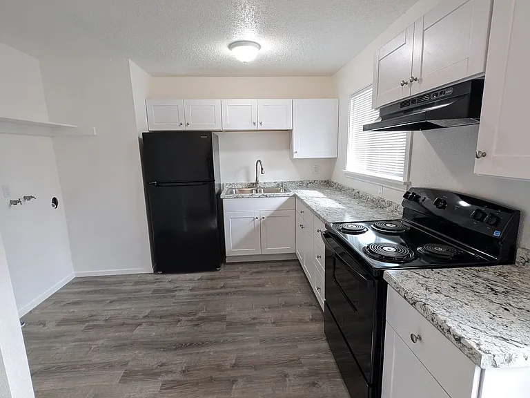23051 SW Main St #2 — Photo 5