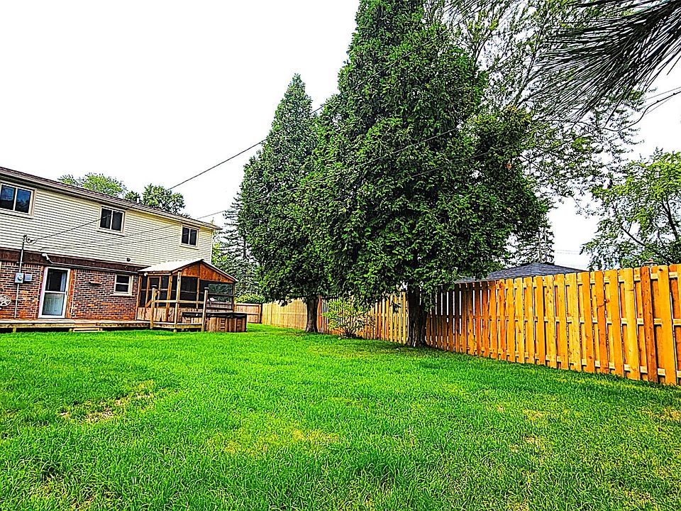 31784 Penn St, photo 27
