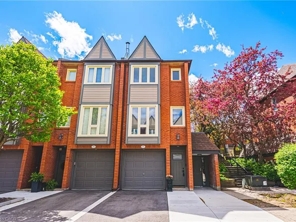 895 Maple Ave #101, Burlington, ON L7S 2H7