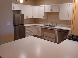 111 S Leroy St, Fenton, MI 48430