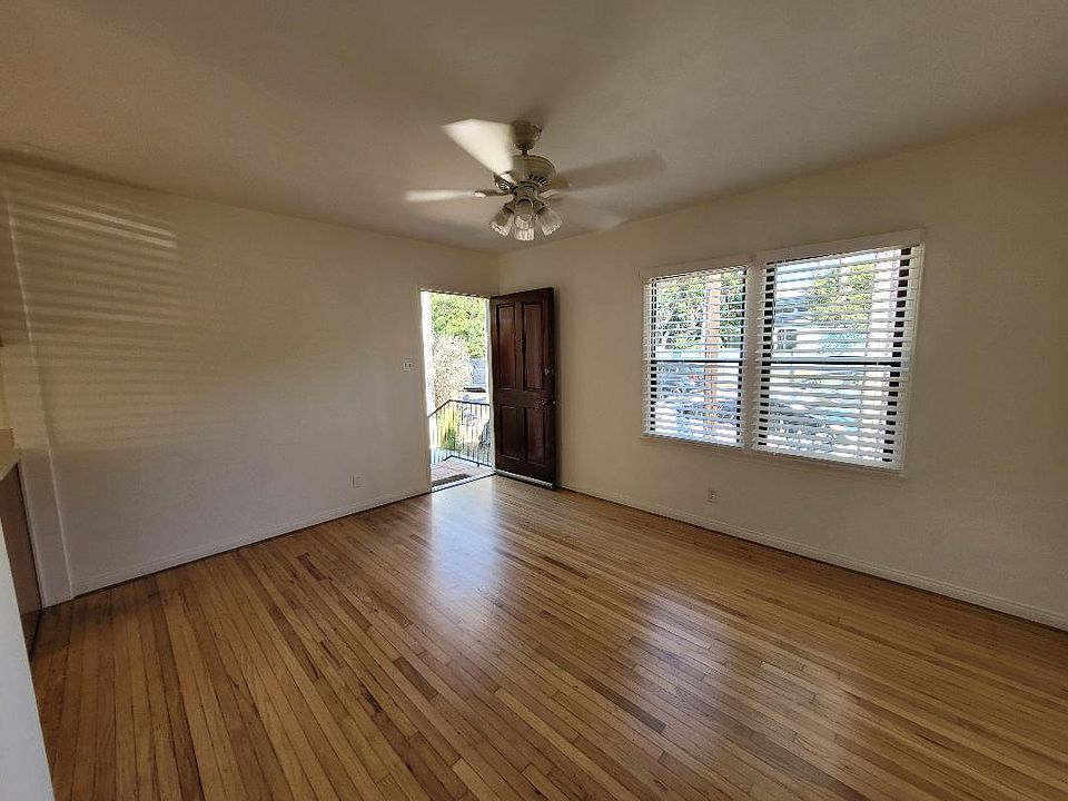 1st image of 617 Venezia Ave #617