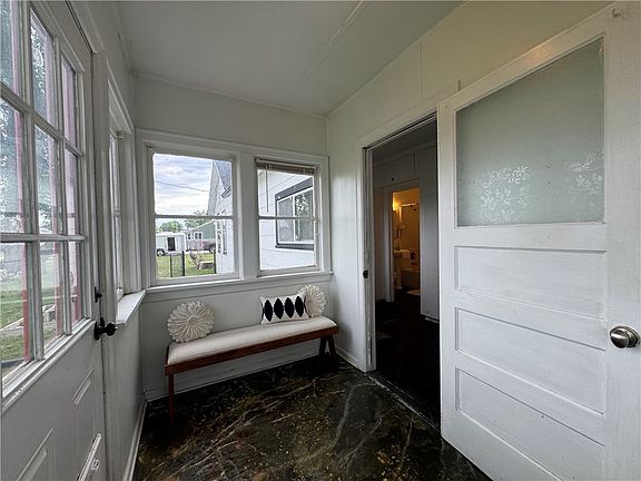 4th image of 306 2nd St
