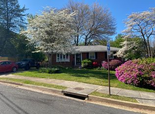 1101 Walker Cir SW, Vienna, VA 22180